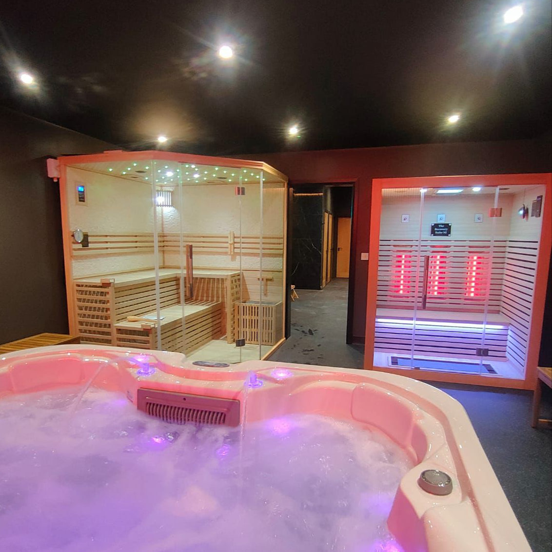 Tidal Wave 4 Corner Traditional 4-5 Person Sauna