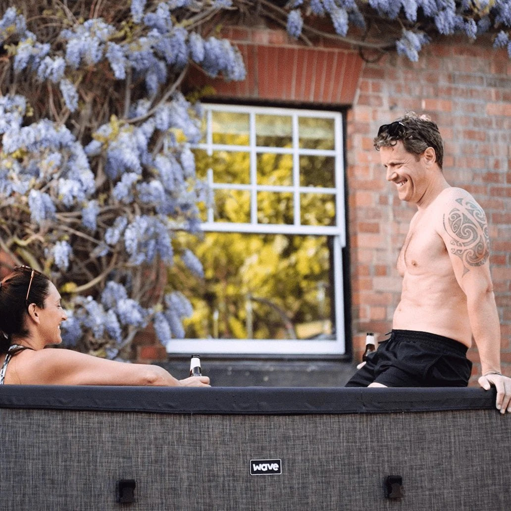 Garda 4/6-Person Eco Foam Hot Tub with Built-In Integrated Heater Plug and Play