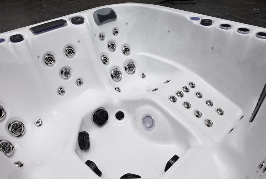 Platinum Spas 4-6 Person Hot Tub 32 Amp | Bluetooth Speakers, Ozone Water Care, 59 Jets, Lounger