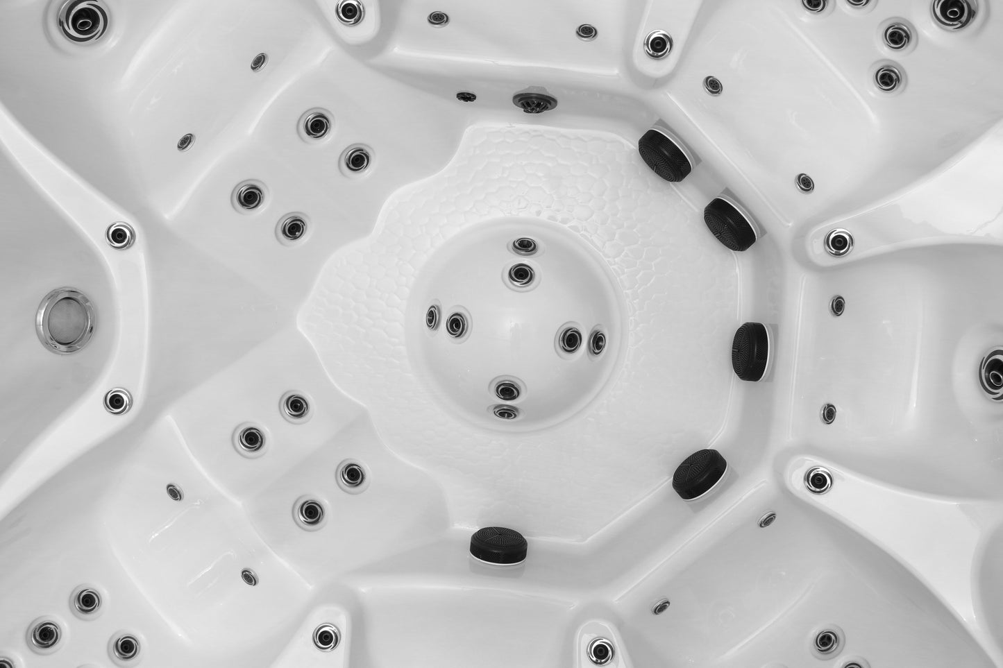 H20 7000 Series 7 Person 32 AMP Hot Tub