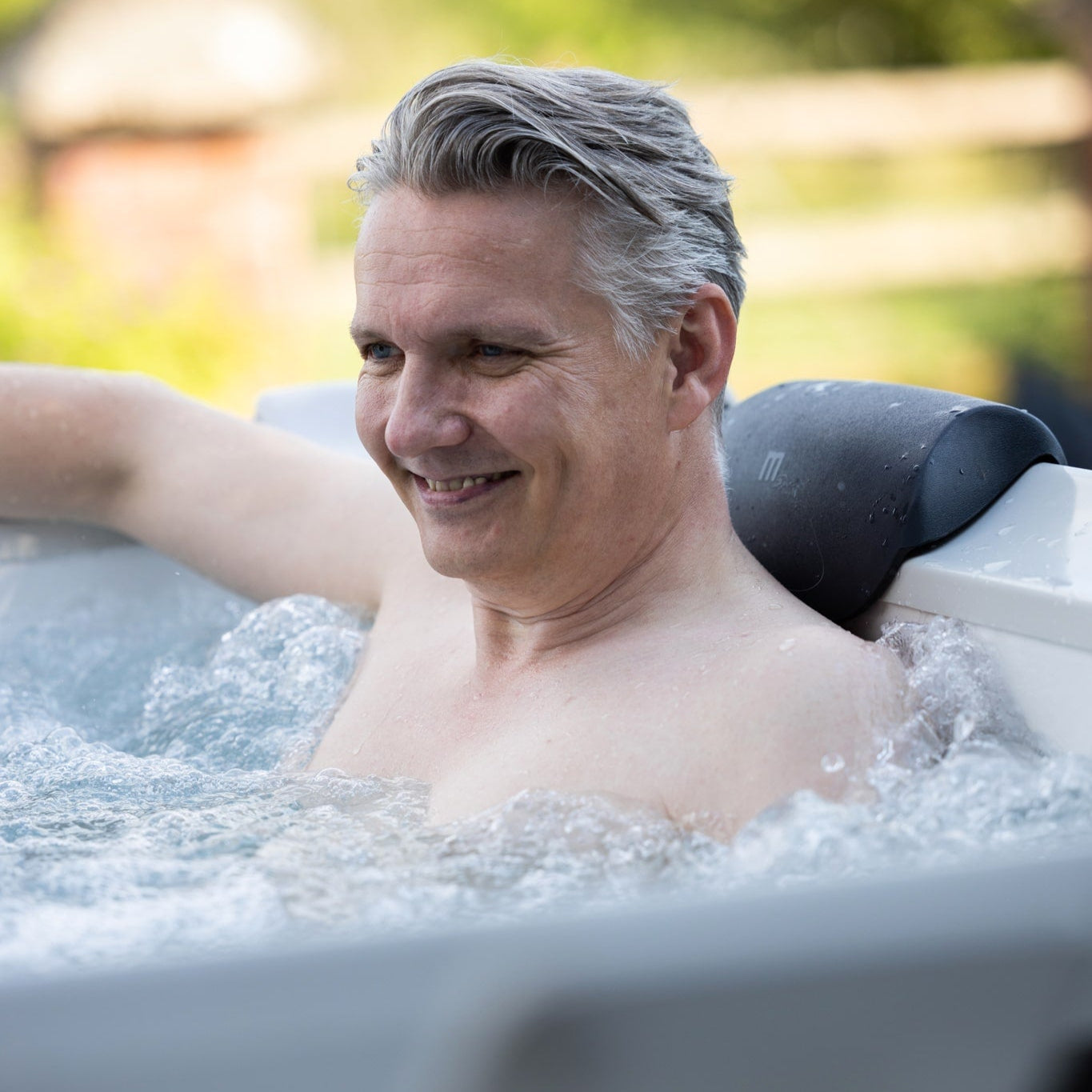 MSpa Oslo Plus 6 Person Rigid Wall Hot Tub with Hydro Jets, UVC, Ozone & LED | Plug and Play Hot Tub