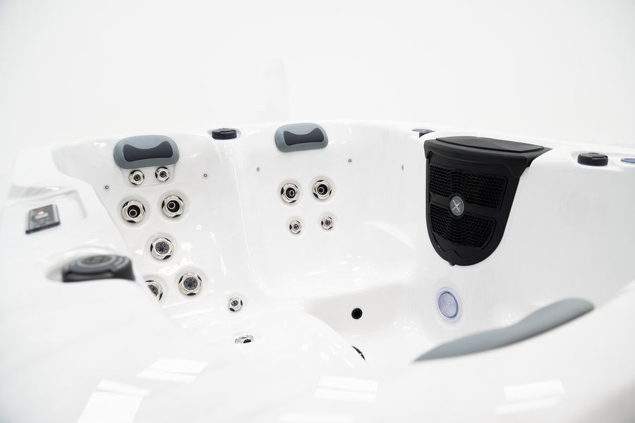 Platinum Spas 2-3 Person Hot Tub 13 Amp | Bluetooth Speakers, Ozone Water Care, 26 Jets, Lounger