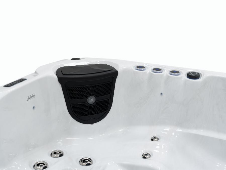 Platinum Spas 4-5 Person Hot Tub 13 Amp | Bluetooth Speakers, Ozone Water Care, 27 Jets, 2 Lounges