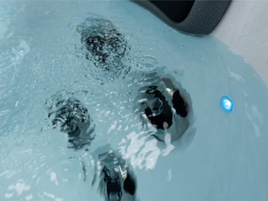 Platinum Spas 4-5 Person Hot Tub 13 Amp | Bluetooth Speakers, Ozone Water Care, 27 Jets, 2 Lounges
