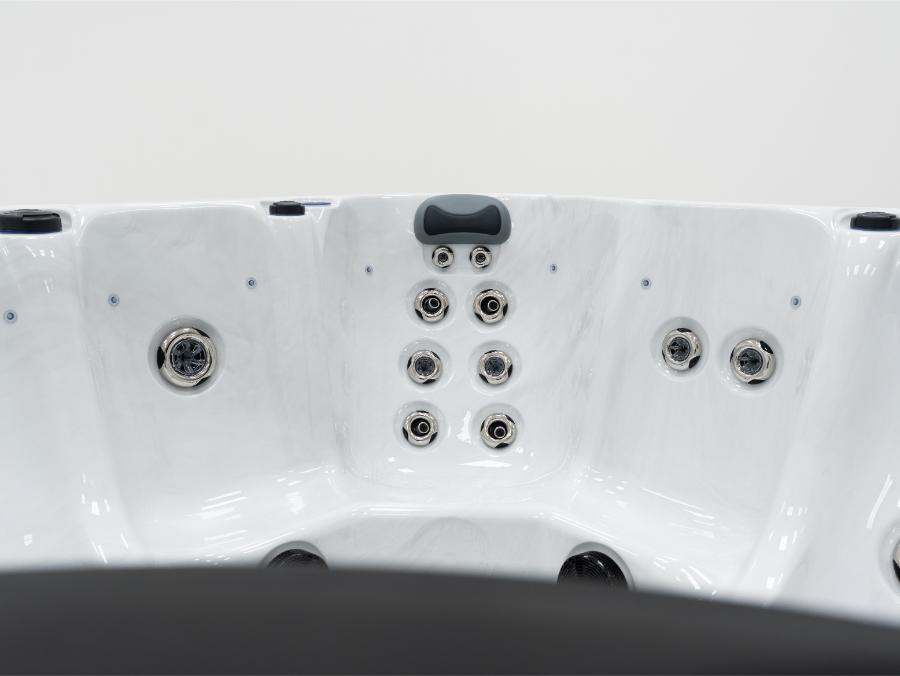 Platinum Spas 4-5 Person Hot Tub 13 Amp | Bluetooth Speakers, Ozone Water Care, 27 Jets, 2 Lounges