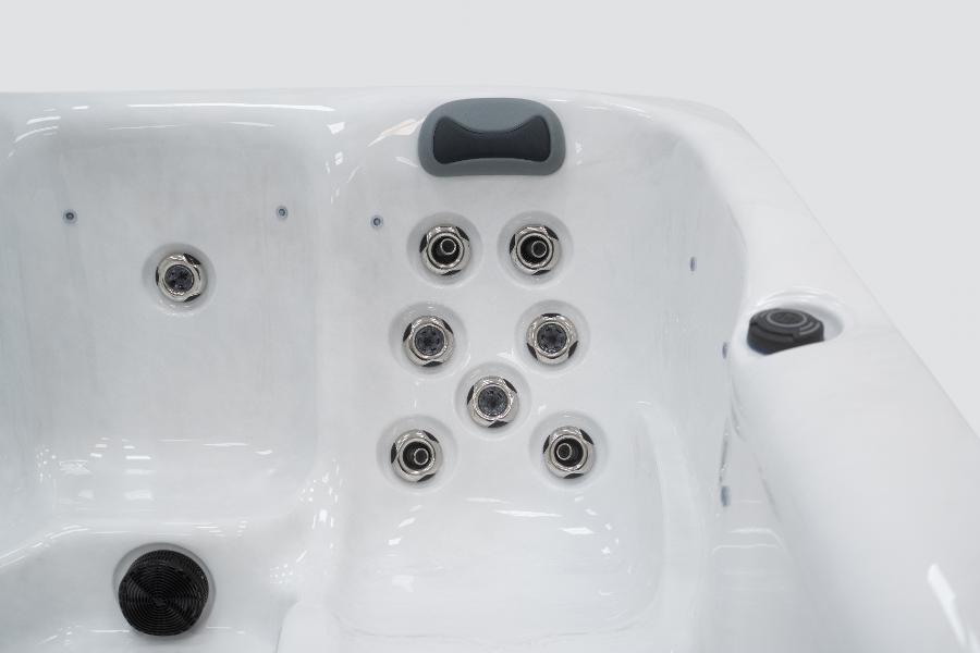 Platinum Spas 4-6 Person Hot Tub 13 Amp | Bluetooth Speakers, Ozone Water Care, 28 Jets, Lounger
