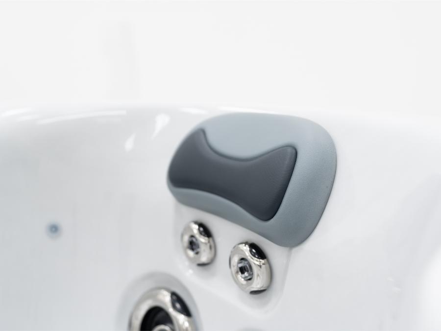 Platinum Spas 6-7 Person Hot Tub 32 Amp | Bluetooth Speakers, Ozone Water Care, 59 Jets