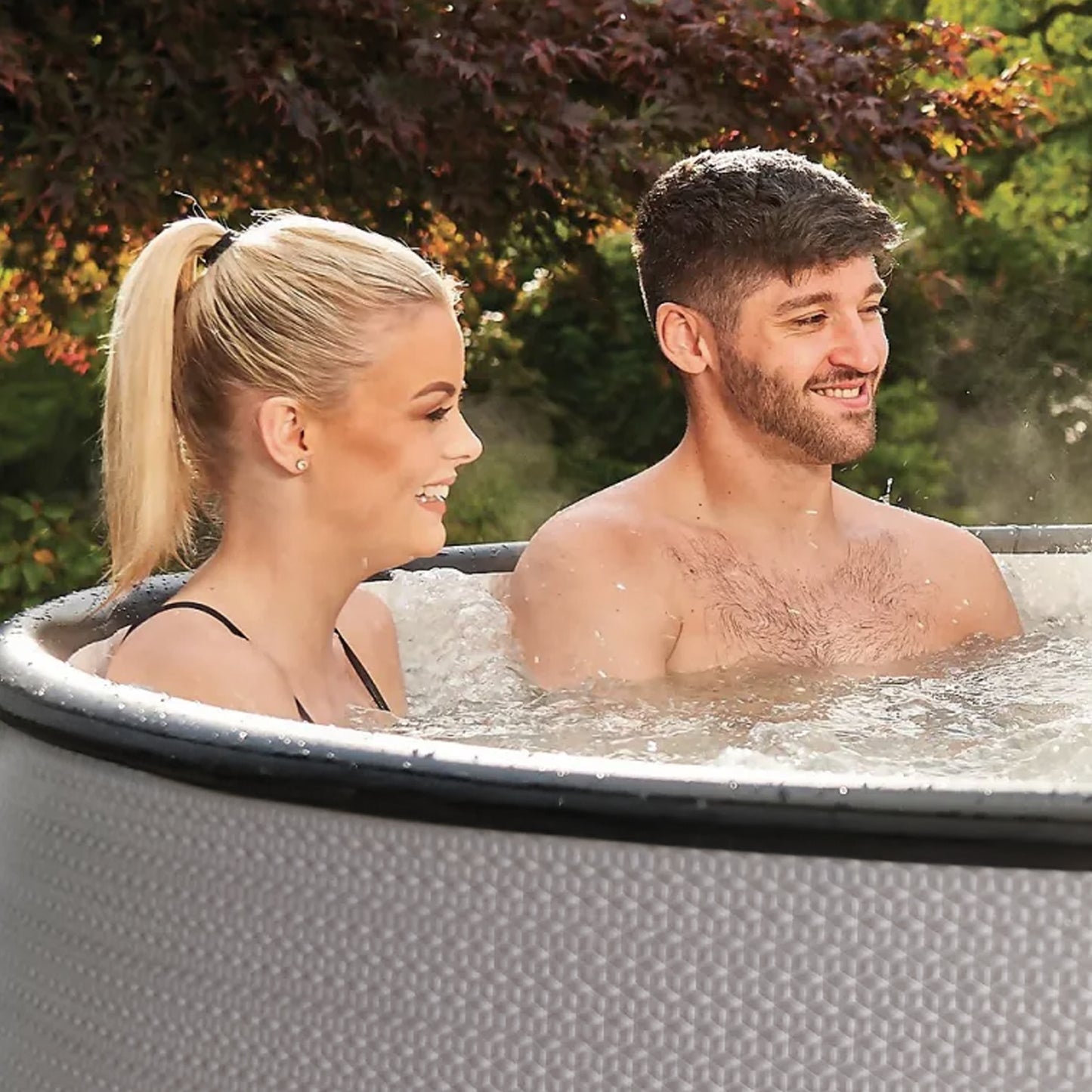 Wave Ontario 4-6 Person Round Drop Stitch Hot Tub