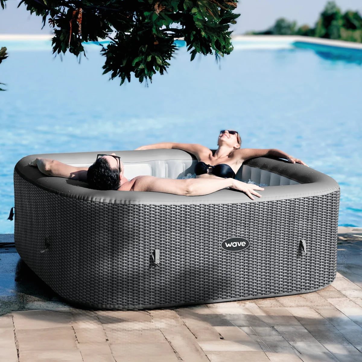Pacific 4/6-Person Inflatable Hot Tub with Integrated Heater Plug and Play