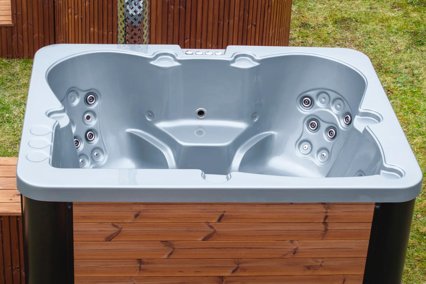 Eco Leva Wood-Fired Hot Tub for 2-3 People Quattro, Square | Spruce, Thermowood Outdoor Spa with Built-In Heater