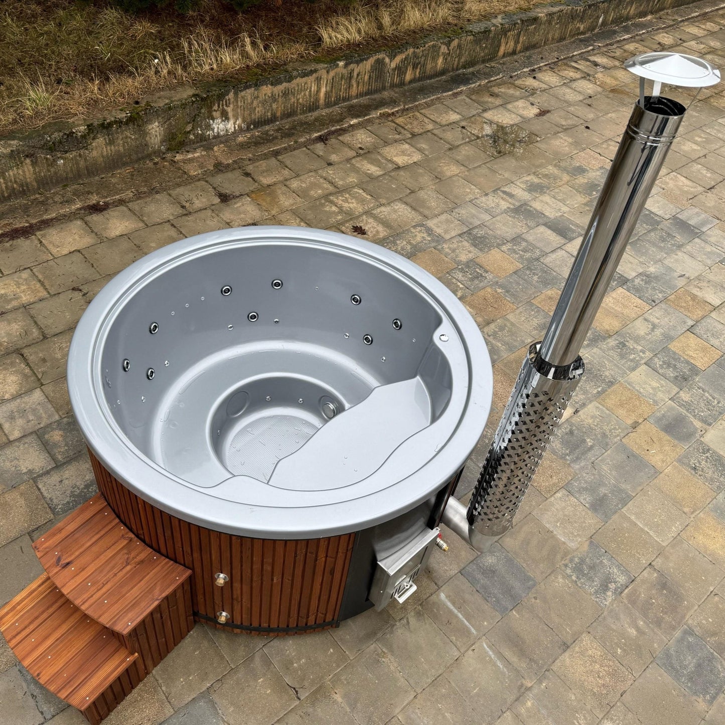 Eco Wood-Fired Hot Tub for 3–4 People | Spruce, Thermowood Outdoor Spa with Built-In Heater
