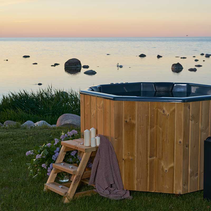 Baltresto Octa Wood-Fired Fibreglass Hot Tub 6 Person