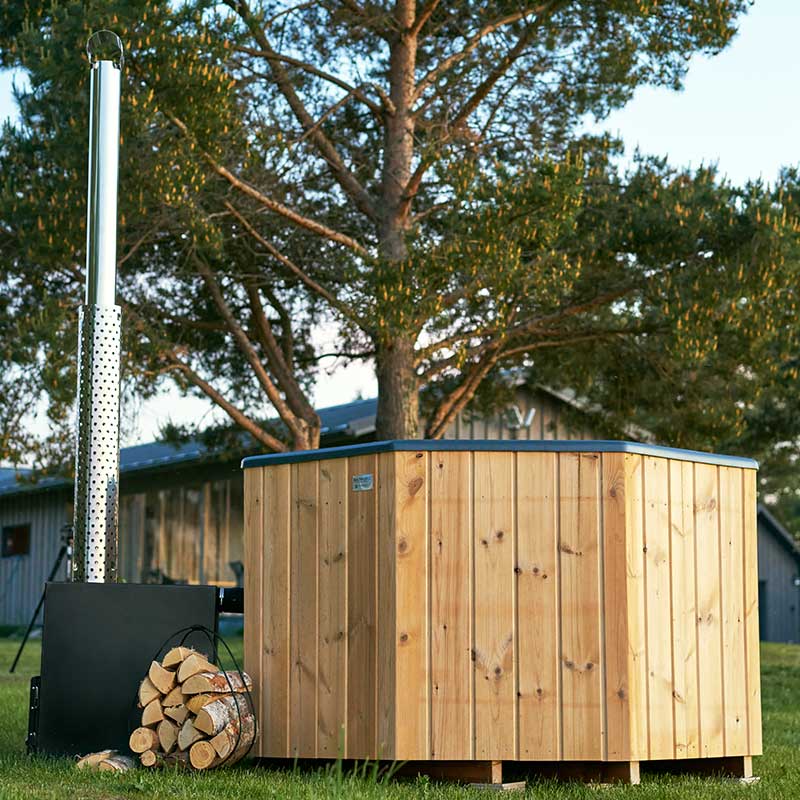 Baltresto Octa Wood-Fired Fibreglass Hot Tub 6 Person