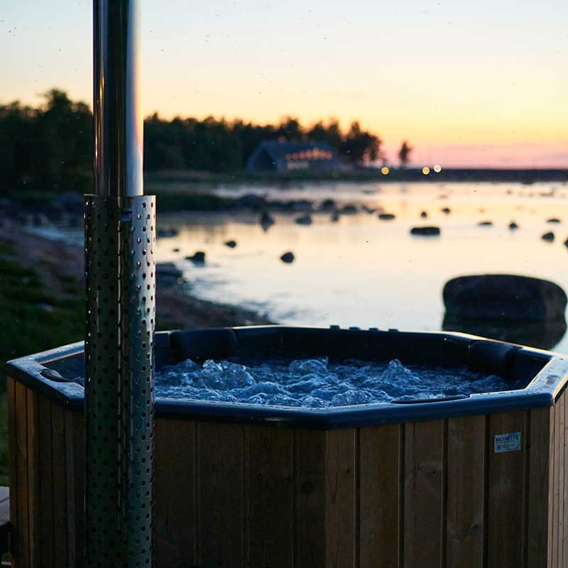 Baltresto Octa Wood-Fired Fibreglass Hot Tub 6 Person