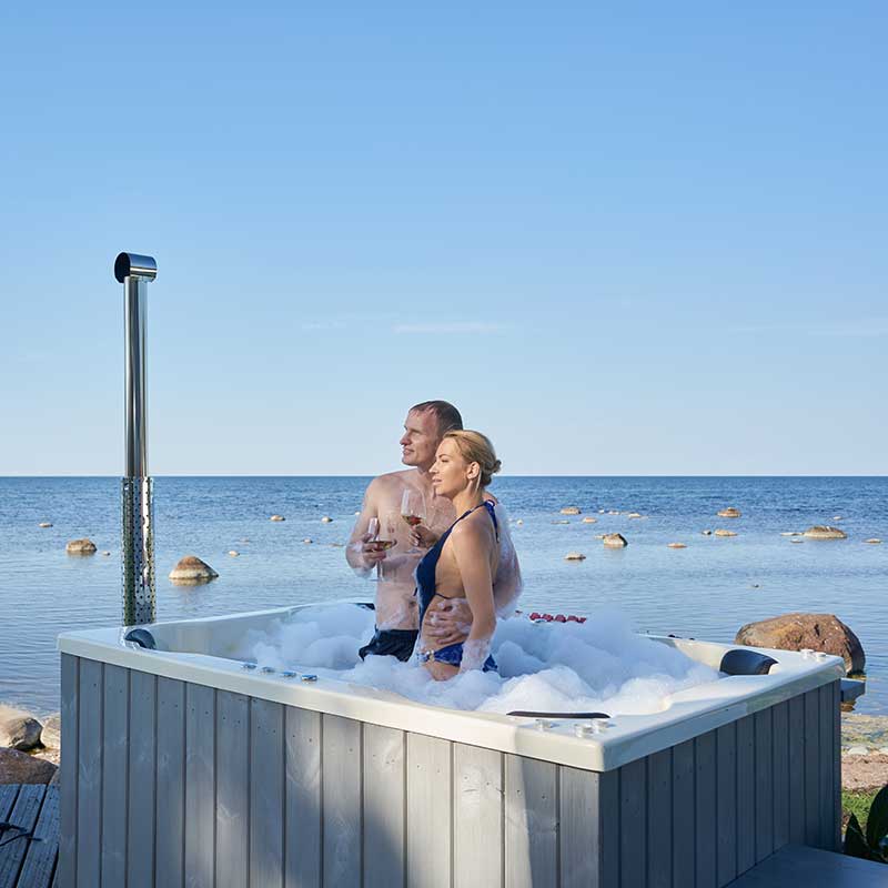 Quattro Wood Fired Hot Tub | 6-8 Person Customisable Fibre Glass Hot Tub