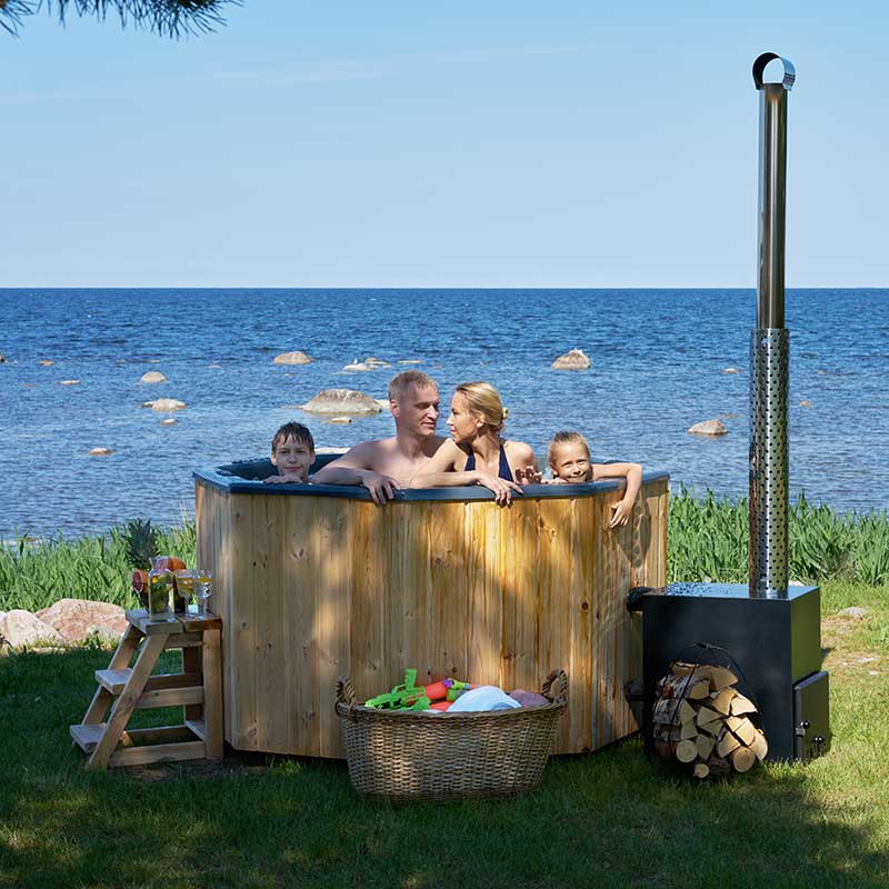 Baltresto Octa Wood-Fired Fibreglass Hot Tub 6 Person