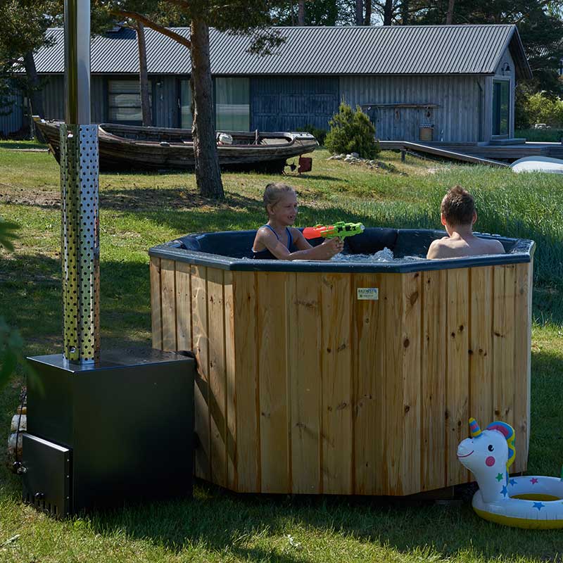 Baltresto Octa Wood-Fired Fibreglass Hot Tub 6 Person