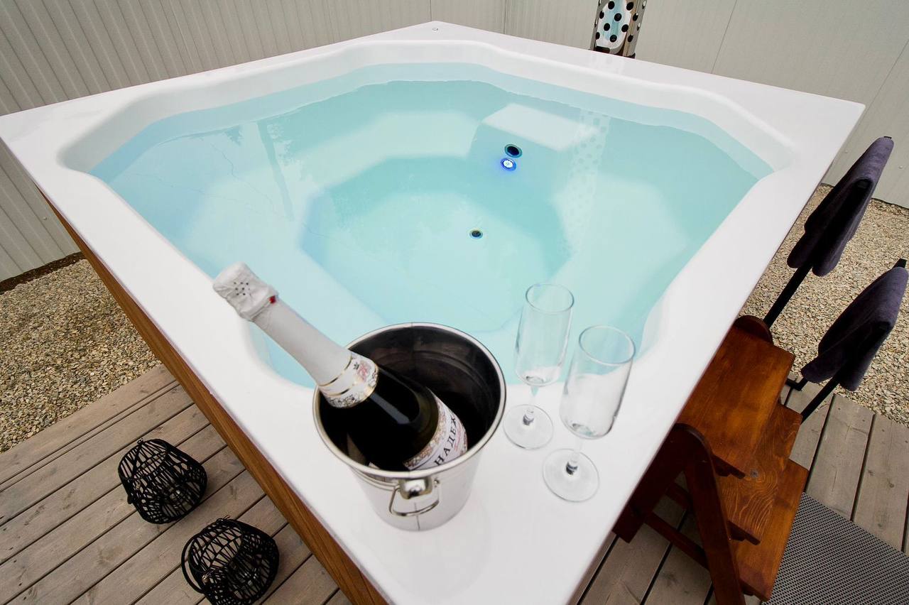 Polar Spa Elite Quattro 200 Wood Fired 35kW Stove 6-8 Person Hot Tub