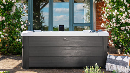 MSpa Oslo Hard Shell Portable Plug and Play 4-6 Person Hot Tub