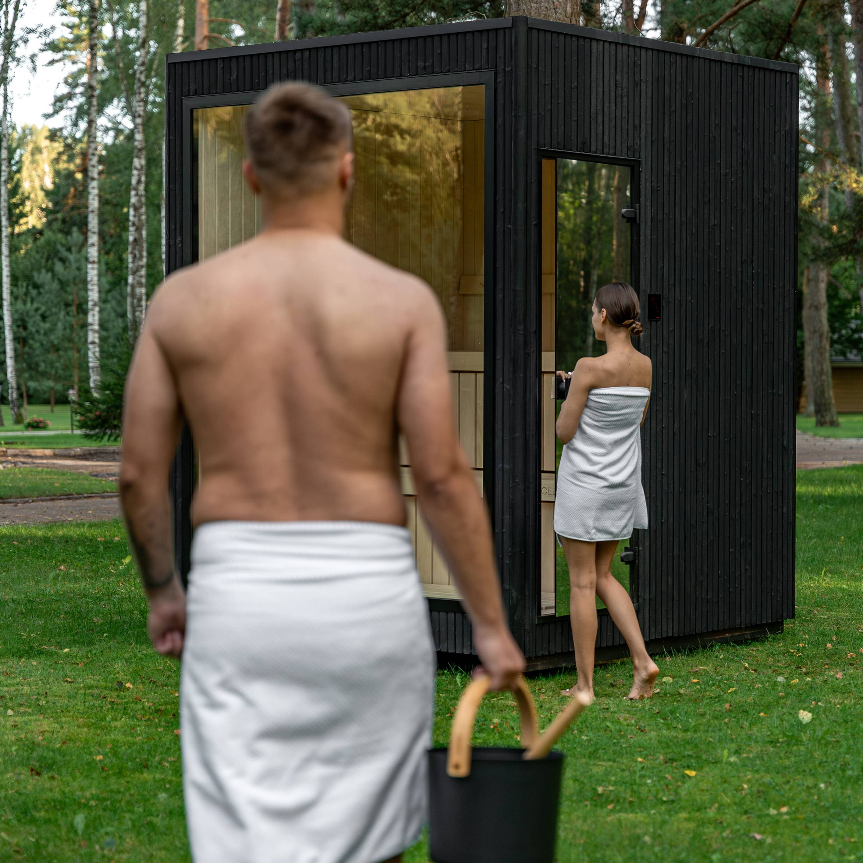 Celsium Wellness Jonas Classic 4 Person Square Traditional Sauna