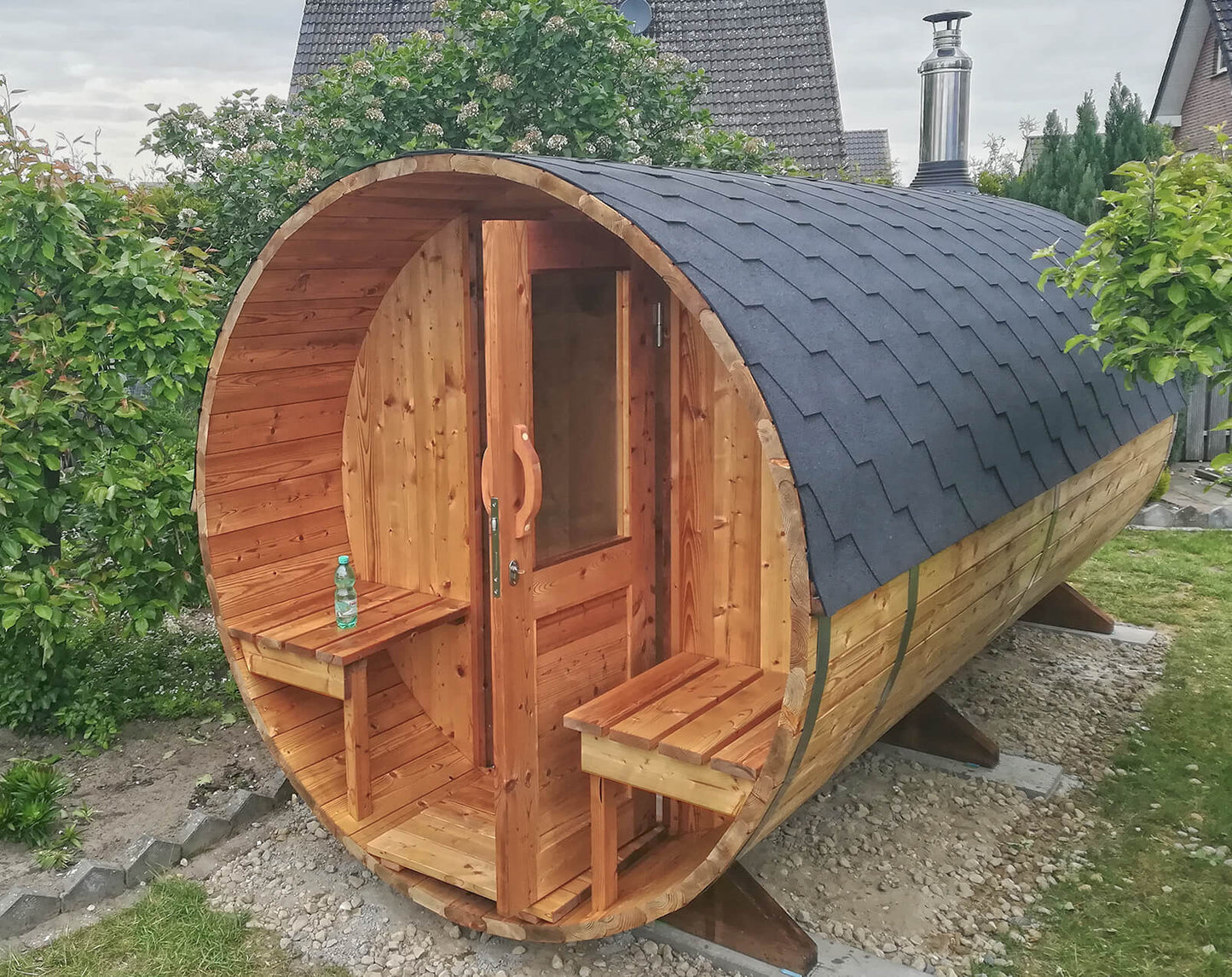 Outdoor 4 Person Barrel Sauna With Changing Room And Outside Seating