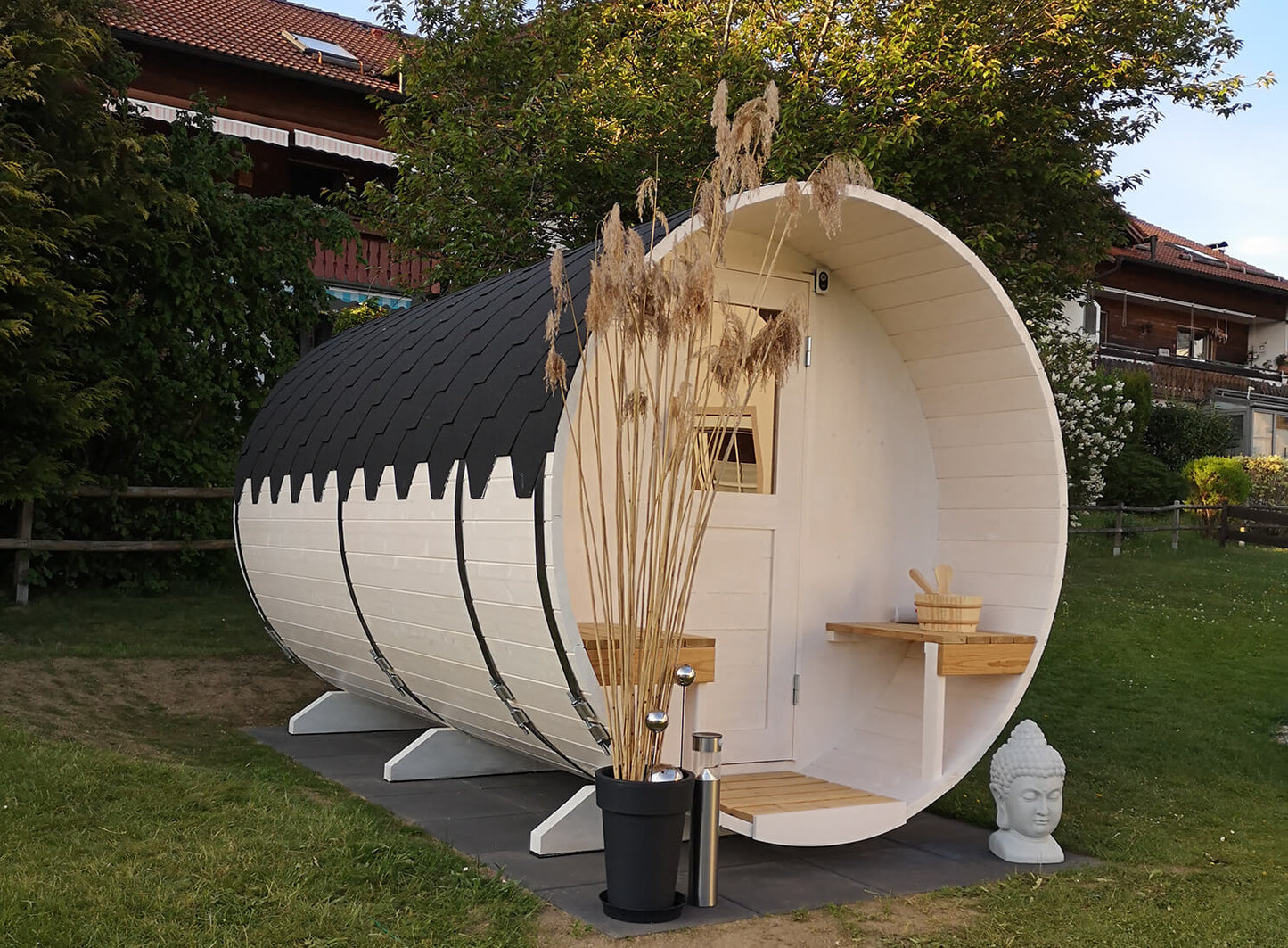 Outdoor 4 Person Barrel Sauna With Changing Room And Outside Seating