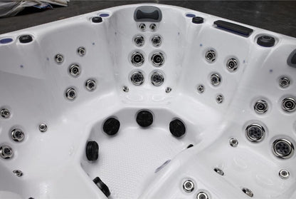 Nova 4-6 Person Hot Tub 32 Amp | Bluetooth Speakers, Ozone Water Care, 59 Jets, Lounger