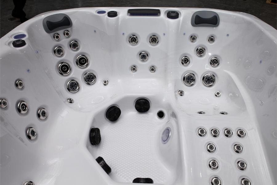 Platinum Spas 4-6 Person Hot Tub 32 Amp | Bluetooth Speakers, Ozone Water Care, 59 Jets, Lounger