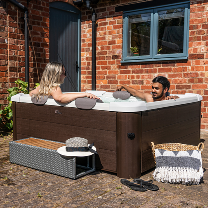 MSpa Tribeca Hard Shell Portable Plug and Play 4-6 Person Hot Tub
