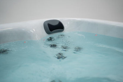 Horizon 4-6 Person Hot Tub 13 Amp | Bluetooth Speakers, Ozone Water Care, 28 Jets, Lounger