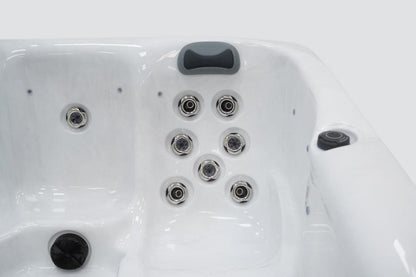 Horizon 4-6 Person Hot Tub 13 Amp | Bluetooth Speakers, Ozone Water Care, 28 Jets, Lounger