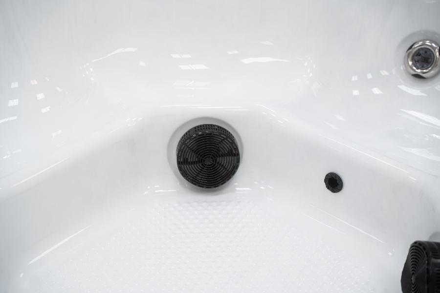Platinum Spas 4-6 Person Hot Tub 13 Amp | Bluetooth Speakers, Ozone Water Care, 28 Jets, Lounger