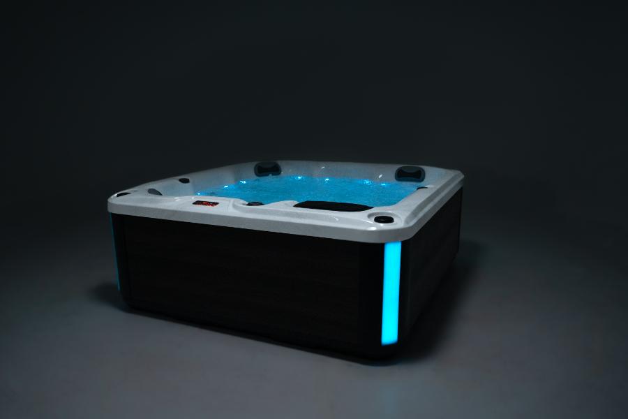Platinum Spas 4-6 Person Hot Tub 13 Amp | Bluetooth Speakers, Ozone Water Care, 28 Jets, Lounger
