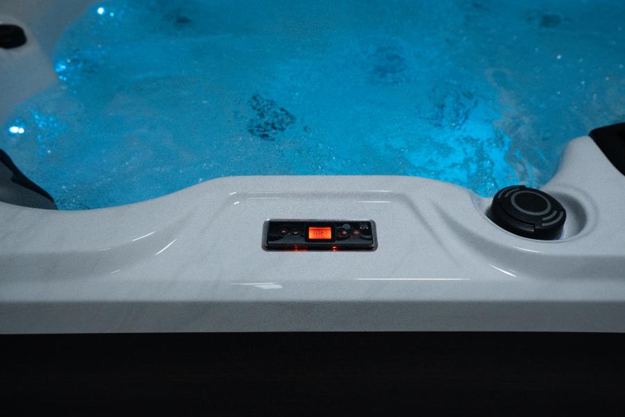Platinum Spas 4-6 Person Hot Tub 13 Amp | Bluetooth Speakers, Ozone Water Care, 28 Jets, Lounger