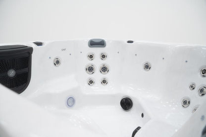 Horizon 4-6 Person Hot Tub 13 Amp | Bluetooth Speakers, Ozone Water Care, 28 Jets, Lounger