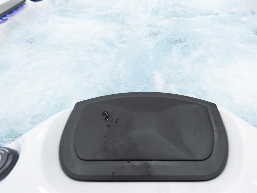 Platinum Spas 6-7 Person Hot Tub 32 Amp | Bluetooth Speakers, Ozone Water Care, 59 Jets