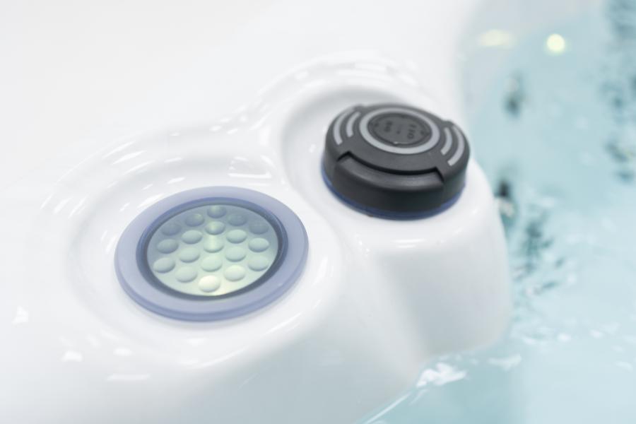 Platinum Spas 4-6 Person Hot Tub 32 Amp | Bluetooth Speakers, Ozone Water Care, 59 Jets, Lounger