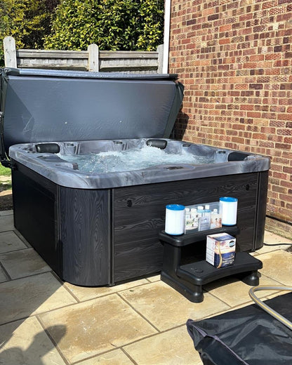 H20 4500 Series Hot Tub 5-6 Person 32 AMP