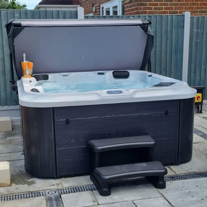 H20 4200 Series 5 Person 2 Lounger Hot Tub