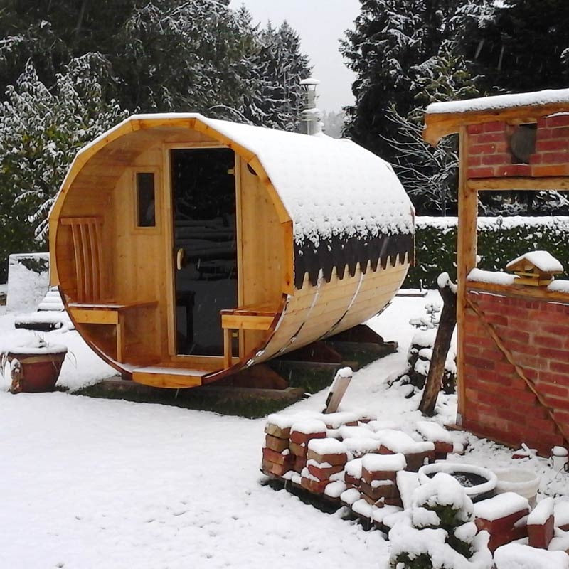 Outdoor 4 Person Barrel Sauna With Changing Room And Outside Seating